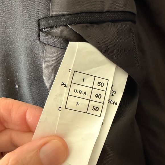 Men’s Valentino suit jacket USA 40 - Picture 5 of 7